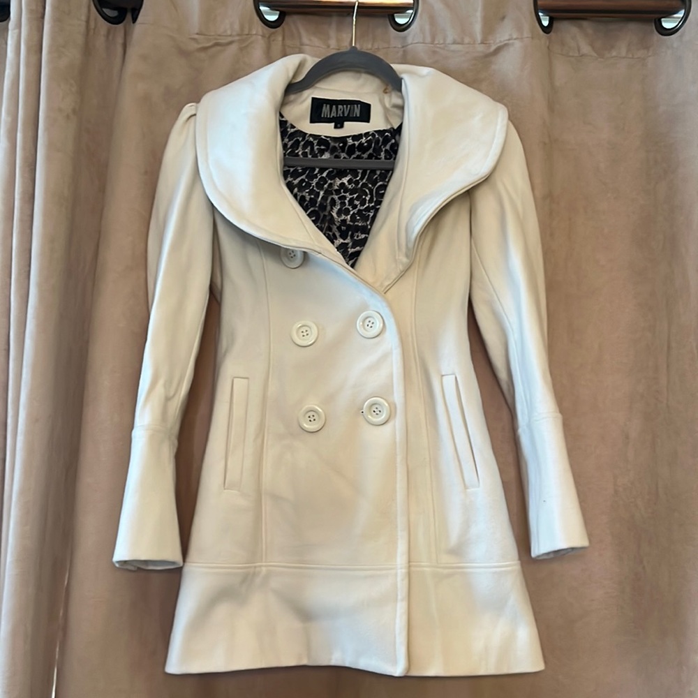 Marvin Richards women’s Wool coat.  Off white with buttons , size small